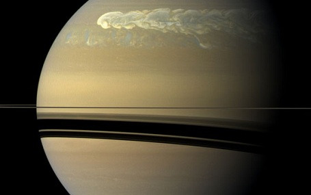 Saturns enorme storm i 2011