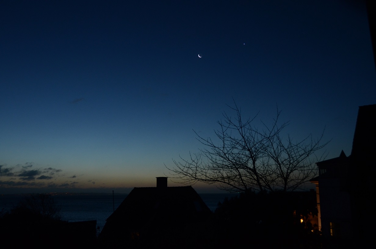Venus og Månen på himlen, fotograferet af Allan Reib, Helsingør