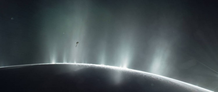 Cassini sonden under en af flere passager tæt over ENceladus, hvor den analyserede dampene