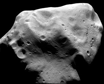 Asteroiden Lutetia fotograferet af Rosetta