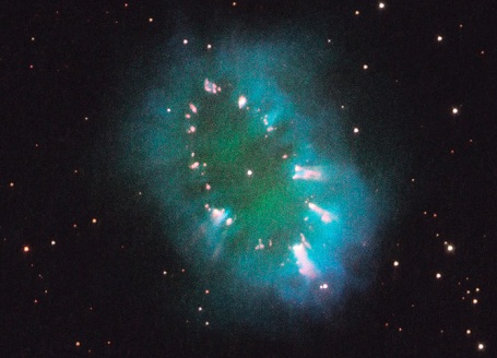 Den planetariske tåge pn g054.2-03.4 kaldet perlekæde-tågen