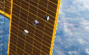 3 små cubesats udsendes fra ISS