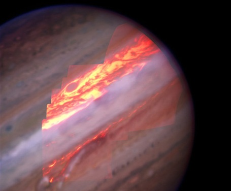 Jupiter i infrarødt lys fra Keck teleskopet